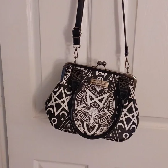 KILLSTAR OCCULT GRAPHIC PENTAGRAM HANDEL HARDWARE KISSLOCK CROSSBODY/SHOULDER - Picture 16 of 16